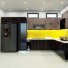 Tủ bếp cánh kính chữ L đẹp phong cách châu âu TBK-001